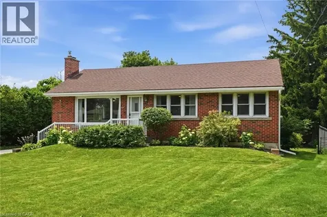 16 Kings Forest Drive Hamilton ON L8T 4J3