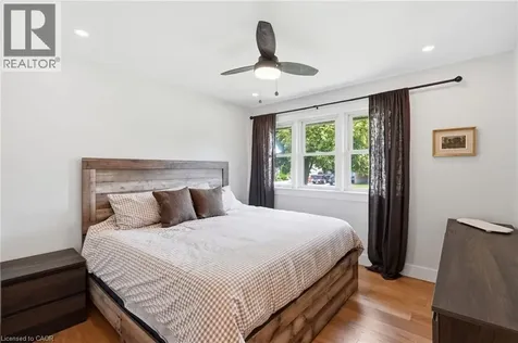 16 Kings Forest Drive Hamilton ON L8T 4J3