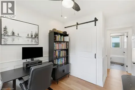 16 Kings Forest Drive Hamilton ON L8T 4J3