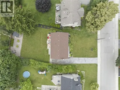 16 Kings Forest Drive Hamilton ON L8T 4J3