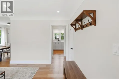 16 Kings Forest Drive Hamilton ON L8T 4J3