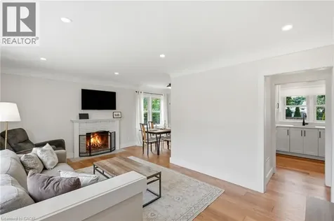 16 Kings Forest Drive Hamilton ON L8T 4J3
