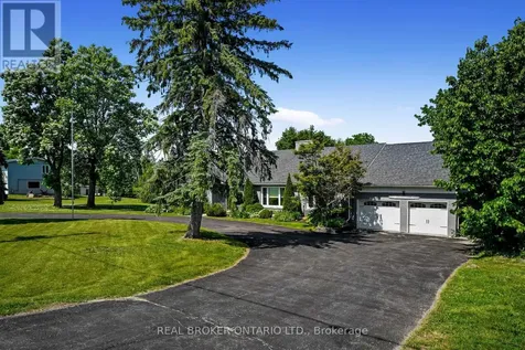 1018 Ward Street East Selwyn ON K0L 1H0