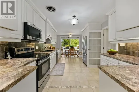 1018 Ward Street East Selwyn ON K0L 1H0