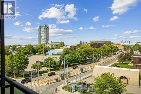 231 Fort York Boulevard Toronto (niagara) ON M5V 1B2