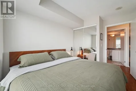 231 Fort York Boulevard Toronto (niagara) ON M5V 1B2