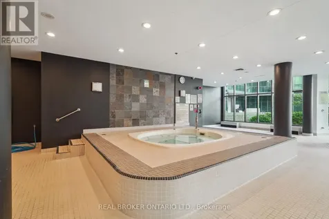 231 Fort York Boulevard Toronto (niagara) ON M5V 1B2