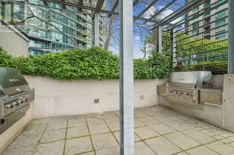 231 Fort York Boulevard Toronto (niagara) ON M5V 1B2