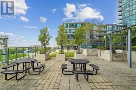 231 Fort York Boulevard Toronto (niagara) ON M5V 1B2