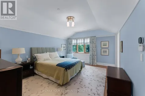 84 Centre Street West Richmond Hill (mill Pond) ON L4C 3P7