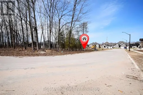 36 Joanne Crescent Wasaga Beach ON L9Z 1R4