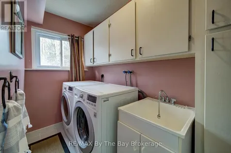 32 Bridlewood Crescent Wasaga Beach ON L9Z 1B4