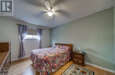 32 Bridlewood Crescent Wasaga Beach ON L9Z 1B4