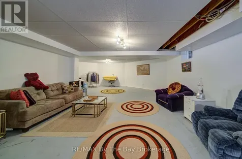 32 Bridlewood Crescent Wasaga Beach ON L9Z 1B4