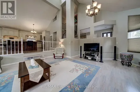 32 Bridlewood Crescent Wasaga Beach ON L9Z 1B4