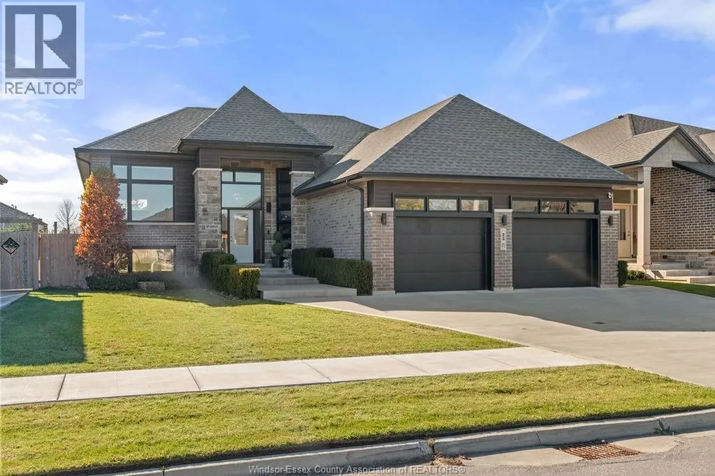 25 Woodland Street Kingsville ON N9Y 0A9