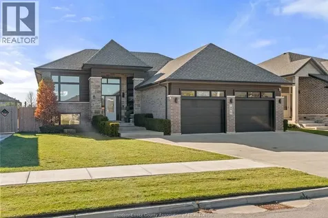 25 Woodland Street Kingsville ON N9Y 0A9