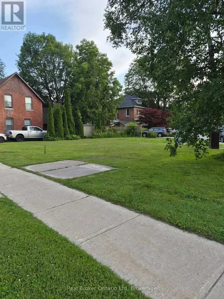 586 & 590 2nd Avenue East Owen Sound ON N4K 2G6