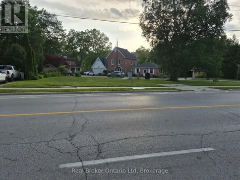 586 & 590 2nd Avenue East Owen Sound ON N4K 2G6