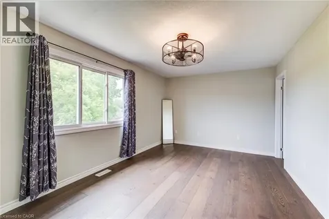 182 Kerwood Drive Cambridge ON N3C 4H7