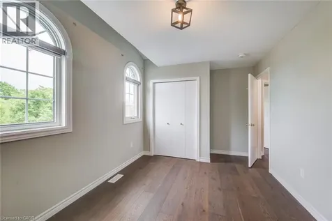 182 Kerwood Drive Cambridge ON N3C 4H7