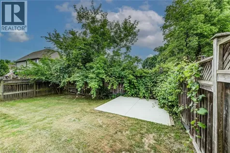 182 Kerwood Drive Cambridge ON N3C 4H7