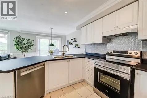 182 Kerwood Drive Cambridge ON N3C 4H7