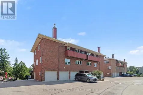 403 Stratas Circuit Ottawa ON K2L 3K6