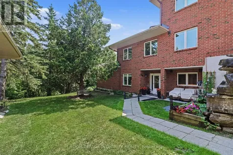 403 Stratas Circuit Ottawa ON K2L 3K6