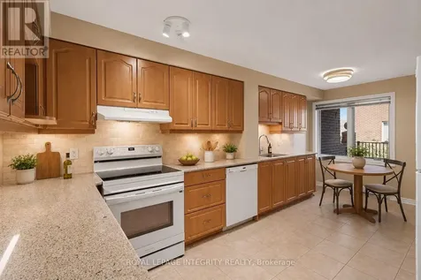 403 Stratas Circuit Ottawa ON K2L 3K6