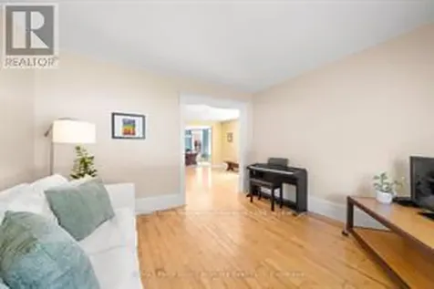 17 Waubeek Street Parry Sound ON P2A 1B8