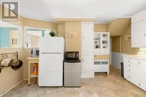 17 Waubeek Street Parry Sound ON P2A 1B8