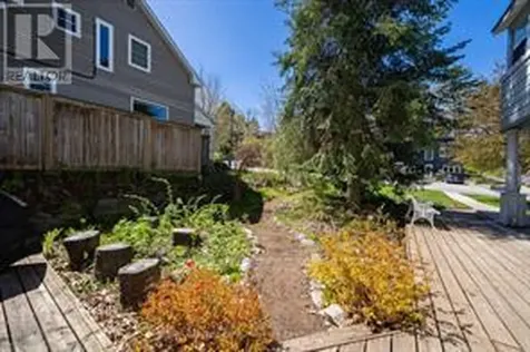 17 Waubeek Street Parry Sound ON P2A 1B8