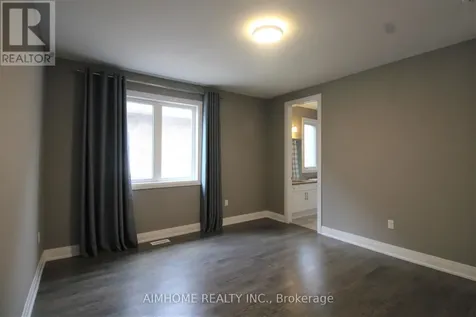 151 Bridgepointe Court Aurora ON L4G 3H8
