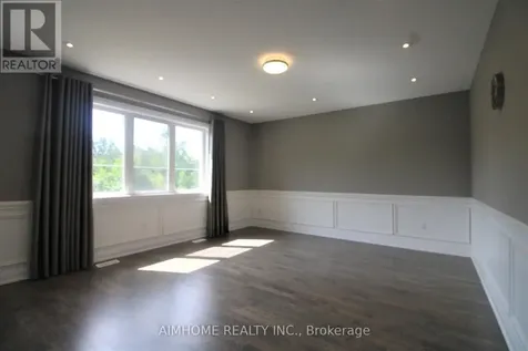 151 Bridgepointe Court Aurora ON L4G 3H8