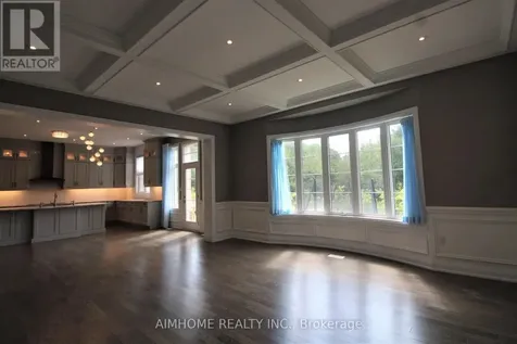 151 Bridgepointe Court Aurora ON L4G 3H8