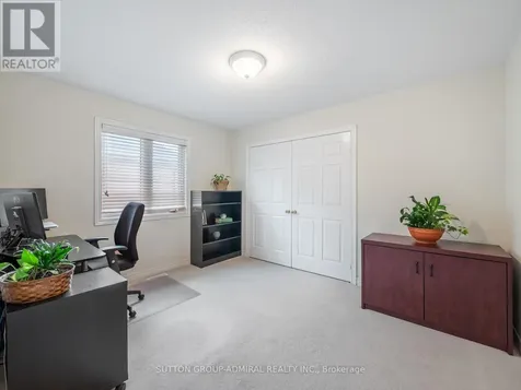 23 Kerr Lane Aurora ON L4G 0E5