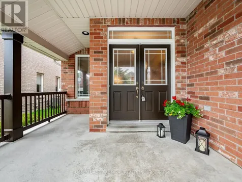 23 Kerr Lane Aurora ON L4G 0E5