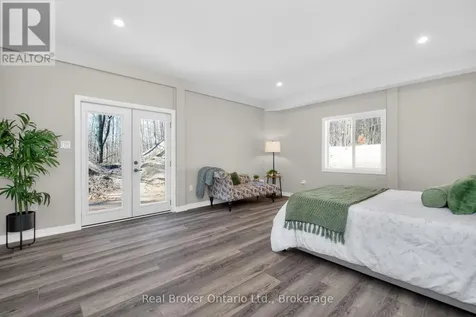 90 14 Corners East Tiny ON L9M 2H7