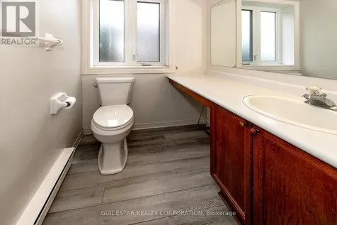 288 Briston Private Ottawa ON K1G 5P9