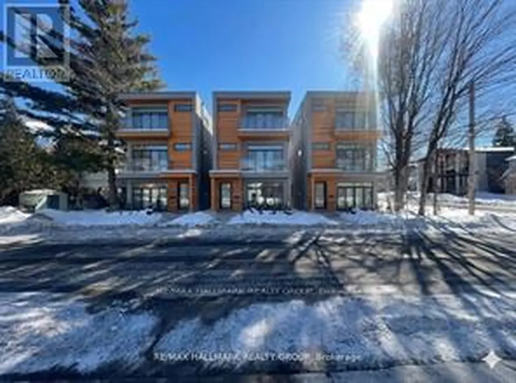 641 Tweedsmuir Avenue Ottawa ON K1Z 5P7