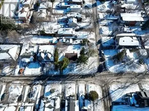 641 Tweedsmuir Avenue Ottawa ON K1Z 5P7