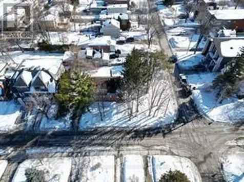 641 Tweedsmuir Avenue Ottawa ON K1Z 5P7