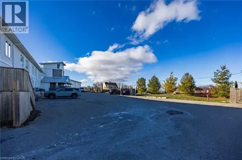 12 Erie Boulevard Long Point ON N0E 1M0