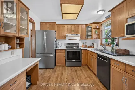 24 Hawthorne Crescent Aylmer ON N5H 3C3