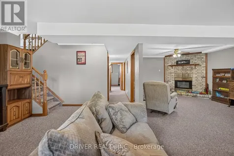 24 Hawthorne Crescent Aylmer ON N5H 3C3