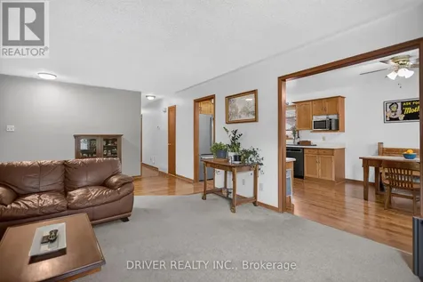 24 Hawthorne Crescent Aylmer ON N5H 3C3