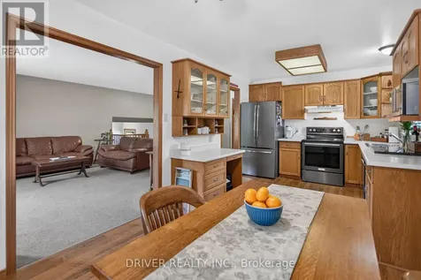 24 Hawthorne Crescent Aylmer ON N5H 3C3