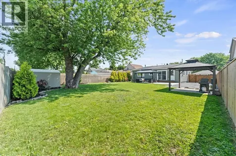 1009 William Street Tecumseh ON N8N 2A5