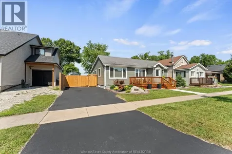 1009 William Street Tecumseh ON N8N 2A5